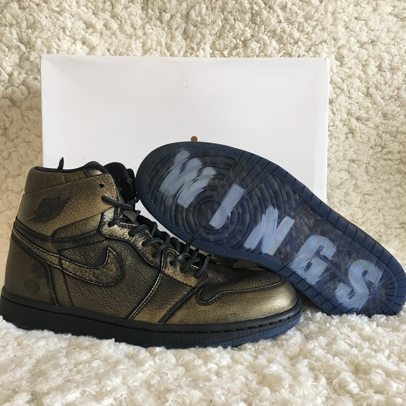 Authentic Air Jordan 1 Ret High OG Wings